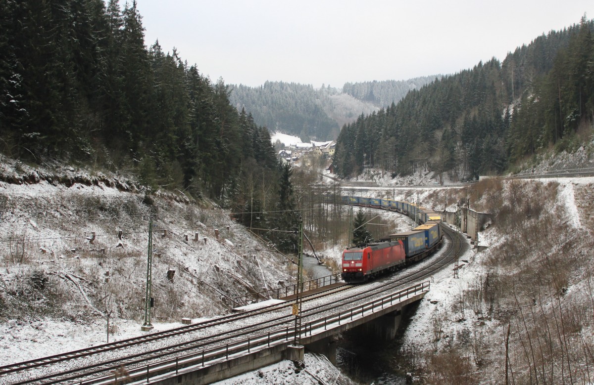 185 190-6 zu sehen am 24.01.15 bei Lauenstein.