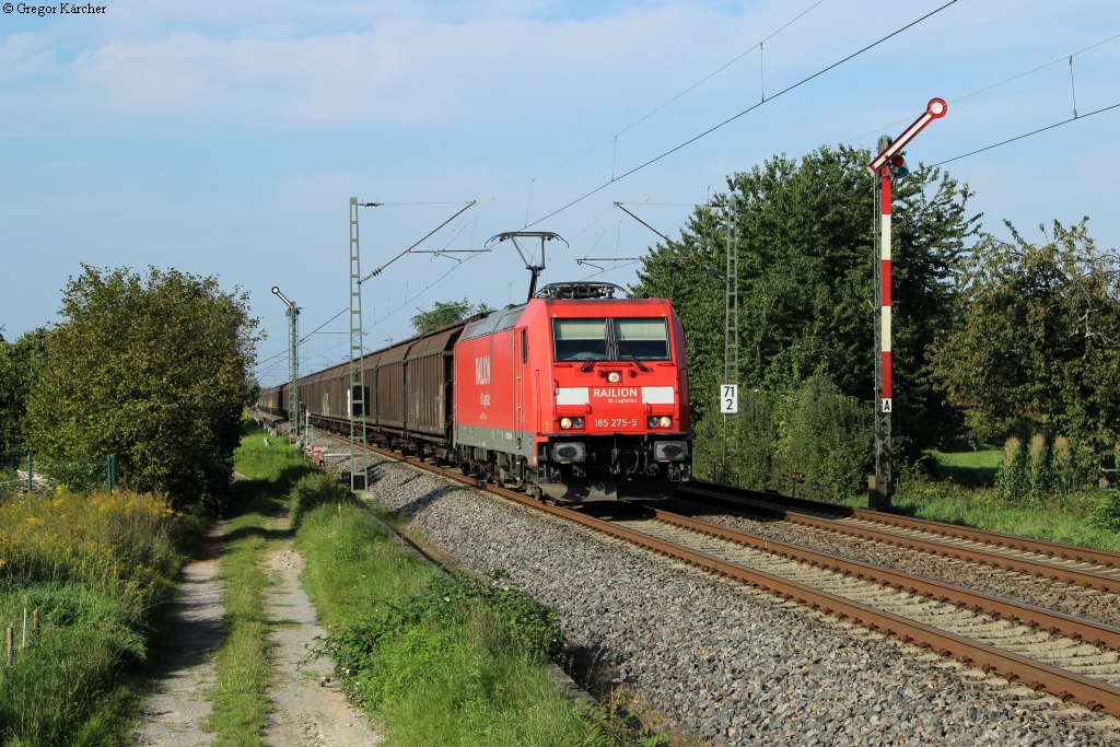 185 275-5 mit einem Güterzug an der Bk Basheide bei Rheinstetten, 06.09.2014.