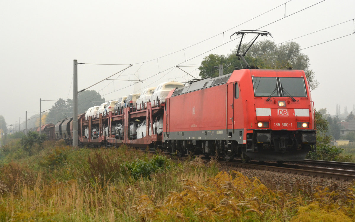 185 300 führte am 28.09.17 einen gemischten Güterzug durch Jeßnitz Richtung Dessau.