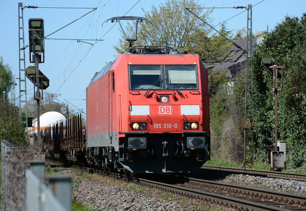 185 310-0 mit gem. Güterzug durch Bonn-Beuel - 10.04.2016