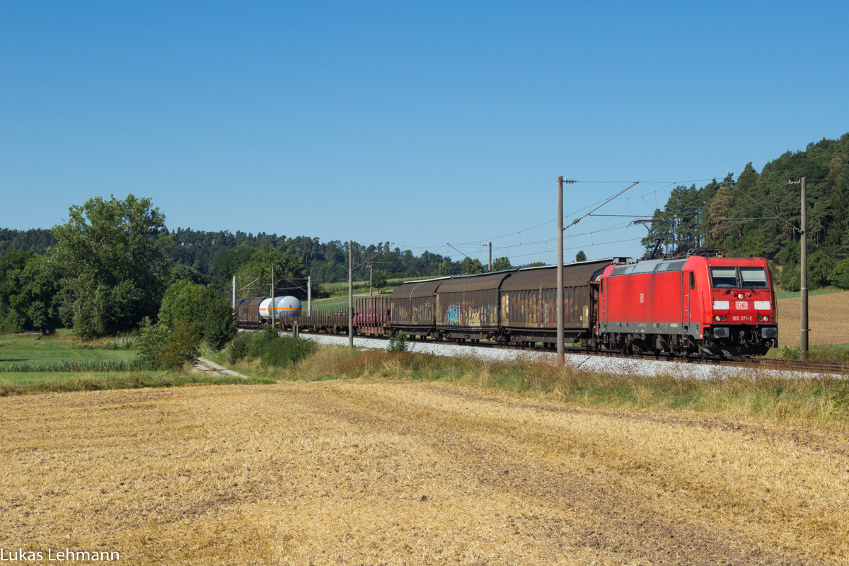 185 371 mit einem Mischr bei Oberheßbach, 25.08.2016