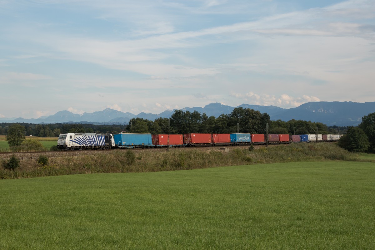 185 661 mit einem EKOL am 12. September 2015 bei Rann.