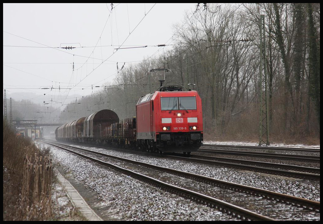 185339 durchfährt m 17.3.2018 um 9.48 Uhr den Bahnhof Natrup Hagen in Richtung Norden.