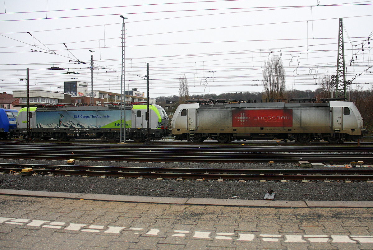 186 150 von Crossrail steht abgestellt in Aachen-West. 
Aufgenommen vom Bahnsteig in Aachen-West. 
Am Kalten Nachmittag vom 29.12.2017.