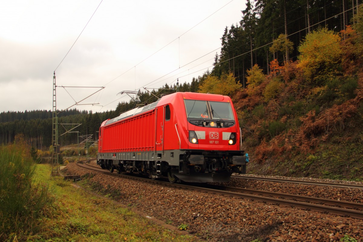 187 101 DB Schenker auf Testfahrt bei Steinbach im Frankenwald am 23.10.2015.