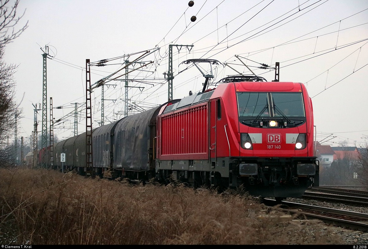 187 140 DB als gemischter Gz fährt in der Saaleaue bei Angersdorf auf der Bahnstrecke Halle–Hann. Münden (KBS 590) Richtung Halle (Saale). [8.2.2018 | 16:15 Uhr]