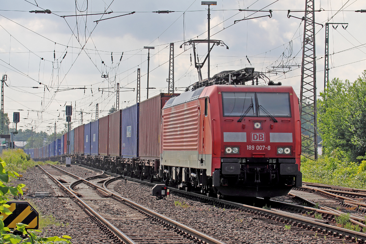 189 007-8 durchfährt Recklinghausen-Ost 9.6.2016