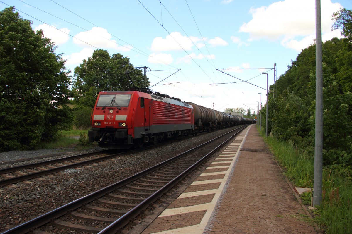 189 021-9 DB Schenker in Michelau am 12.05.2014.
