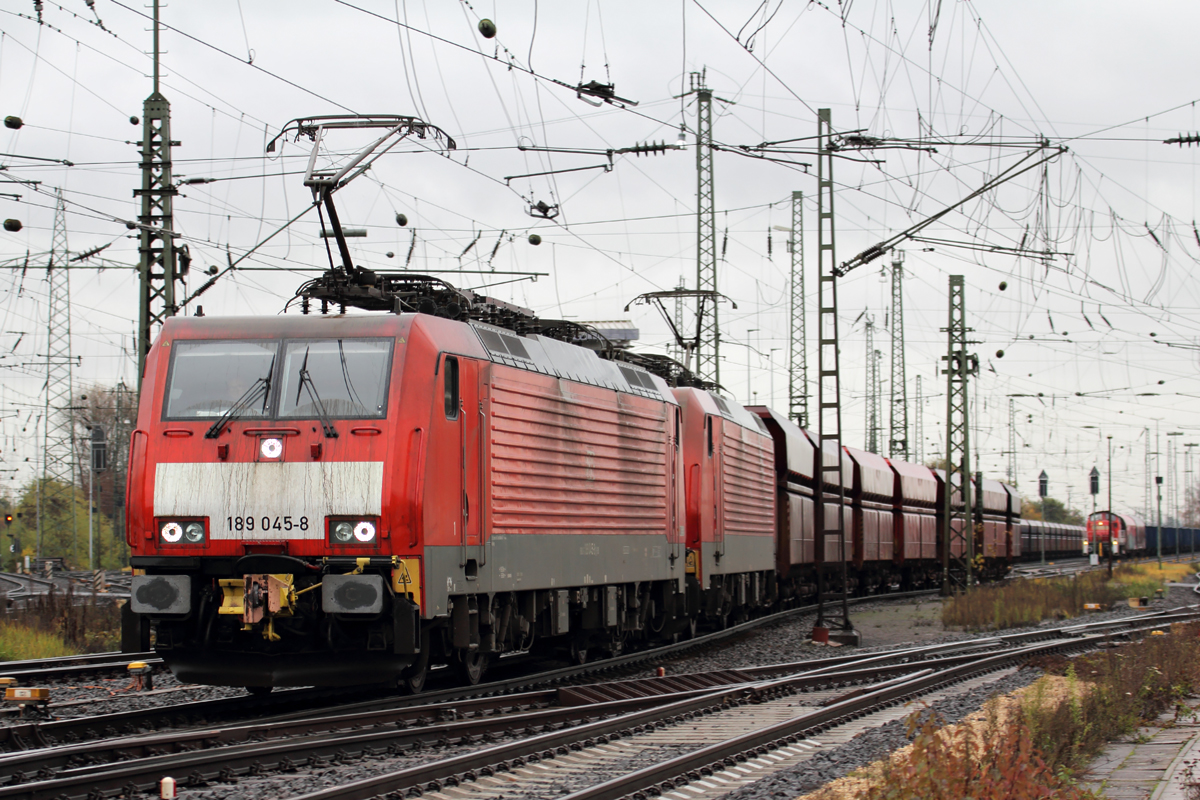 189 045-8 mit 189 046-6 in Gremberg 16.11.2016