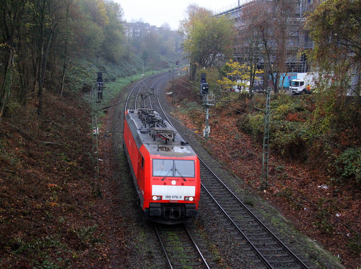 189 078-9 DB kommt als Lokzug aus Aachen-West(D) nach Stolberg-Rheinland-Gbf(D)  und kommt aus Richtung Aachen-West,Aachen-Schanz und fährt in Richtung Aachen-Hbf,Aachen-Rothe-Erde,Stolberg-Hbf(Rheinland).
Aufgenommen von einer Brücke von der Weberstraße in Aachen. 
Bei Regenwetter am Nasskalten Morgen vom 26.11.2018.