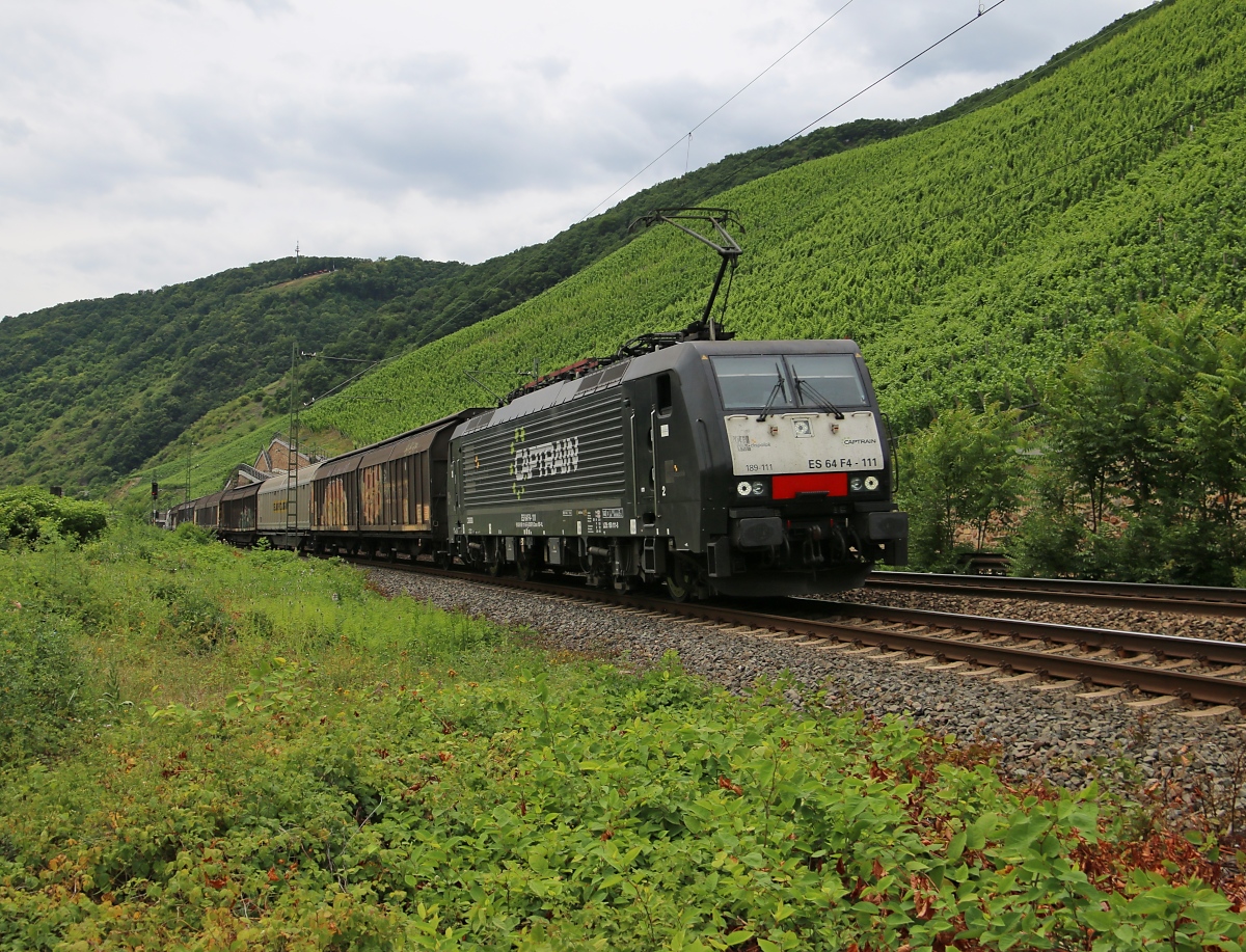 189 111 (ES 64 F4-111) mit H-Wagen-Zug in Fahrtrichtung Koblenz. Aufgenommen am 12.07.2015 am Bopparder Hamm.