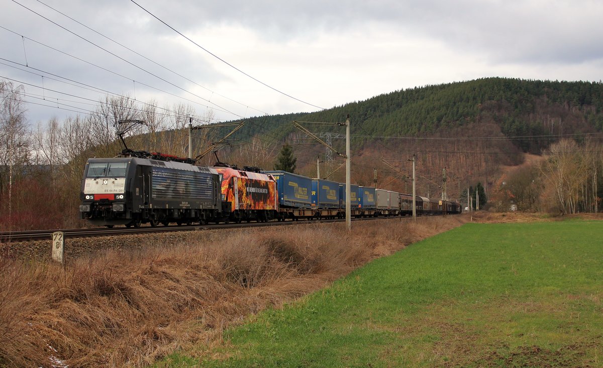 189 281-9 (TX Logistik) und 182 572-8 (TX Logistik) zu sehen mit (46705 am 11.02.18 in Remschütz. 