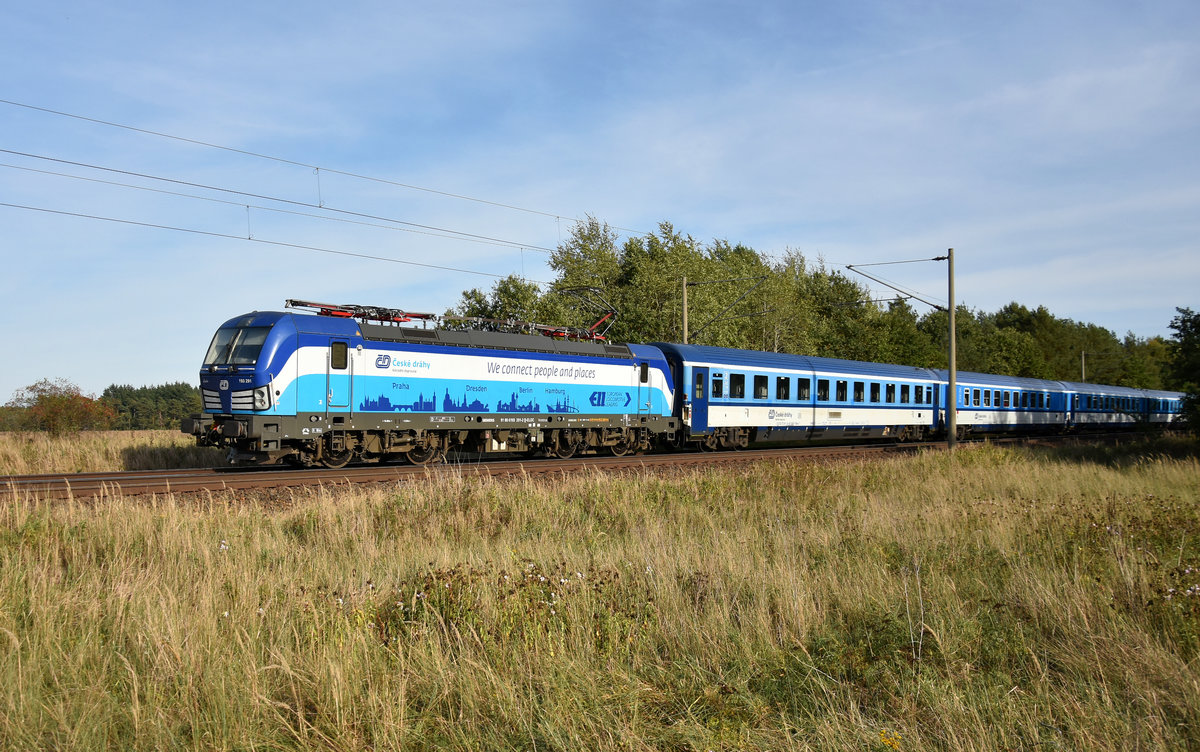 193 291-2 mit dem Eurocity aus Prag, kurz vor der Einfahrt am Bahnhof Büchen. 3km östlich von Büchen, 17.09.2018.