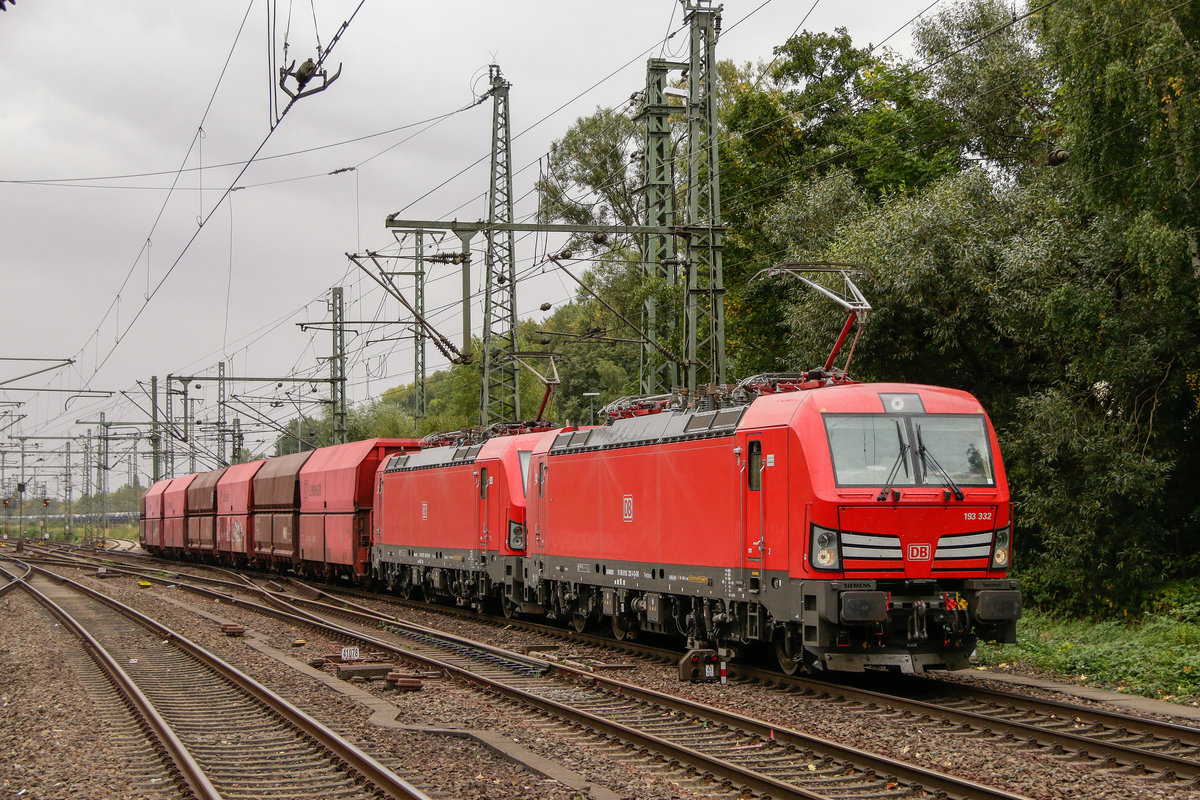 193 332 DB Vectrondoppel mit Kohlezug in Hamburg Harburg, am 21.09.2018.