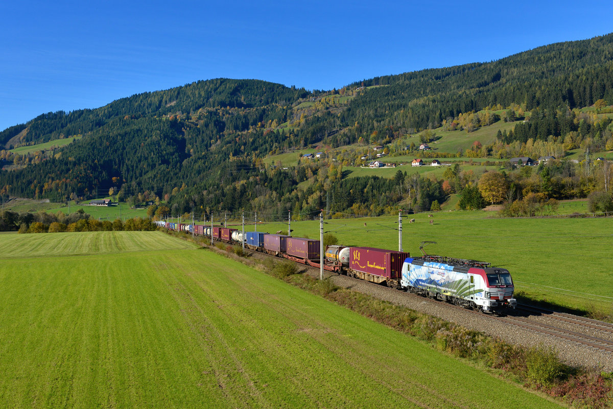 193 773 mit DGS 43831 am 14.10.2017 bei Trieben. 