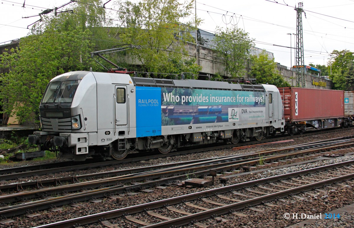 193 806-7 Railpool Vectron mit einem Containerzug am 07.05.2014 in Hamburg Harburg.