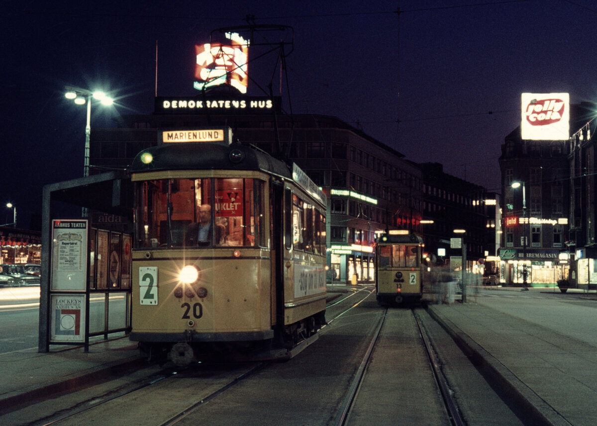 Århus / Aarhus ÅS SL 2 (Tw 20 / 13) Banegårdsplads am 8. August 1969. - Scan eines Diapositivs.