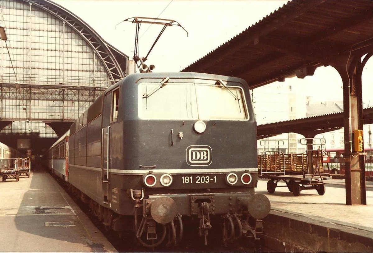 1984, 181.203 at Frankfurt station