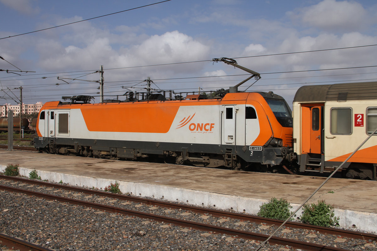 20 Lokomotiven des Typs Prima II sind als Reihe 1400 bei der marokkanischen Bahngesellschaft ONCF im Einsatz. Hier Nummer 1403 am 23.02.17 in Marrakesch.