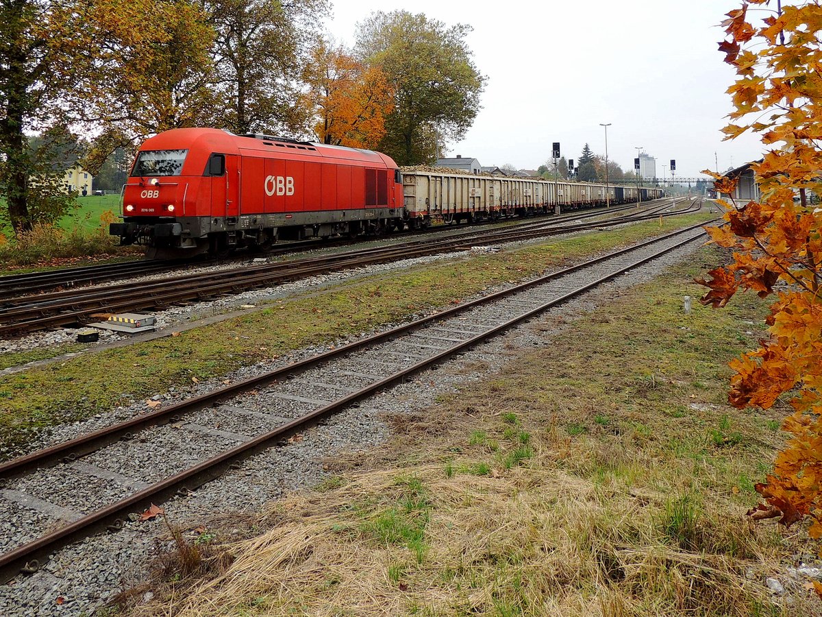 2016 069-4 verlässt mit Rübenzug 75829 Bhf. Ried; 161027