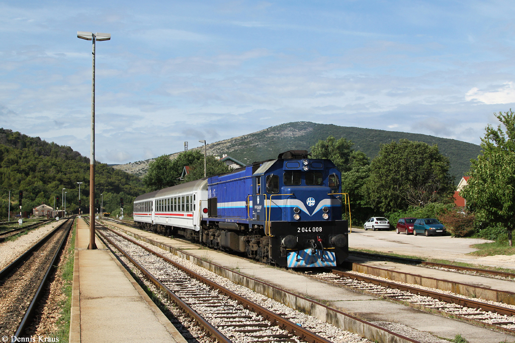 2044 008 mit 5502 am 14.07.2014 in Perkovic.