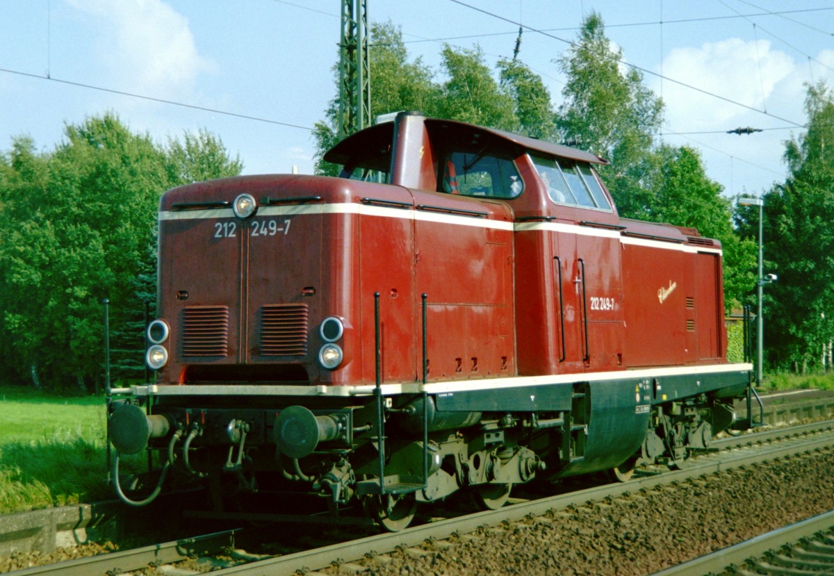 212 249  Clrchen  als Tfzf (D) 88485 (Hannover-Leinhausen–Neumnster) am 27.09.2006 in Ashausen