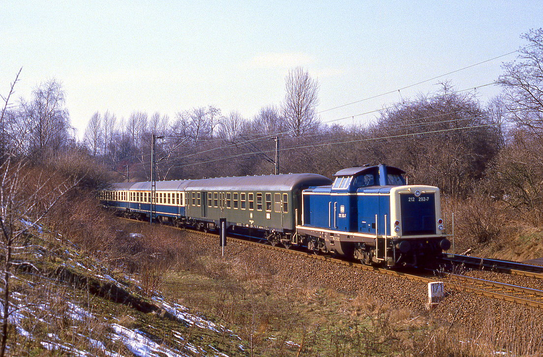 212 292, Dortmund Schönau, 21.03.1985.
