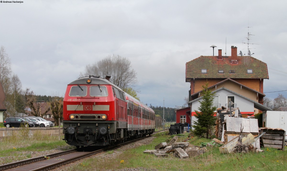 218 406-7 mit dem RE 2311 (Rottweil-Neustadt(Schwarzw)) in Rötenbach 2.5.15