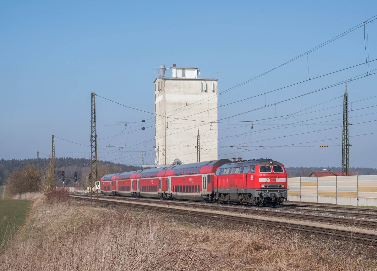 218 410 mit IRE 4229 nach Lindau in Beimerstetten.(19.3.2016)