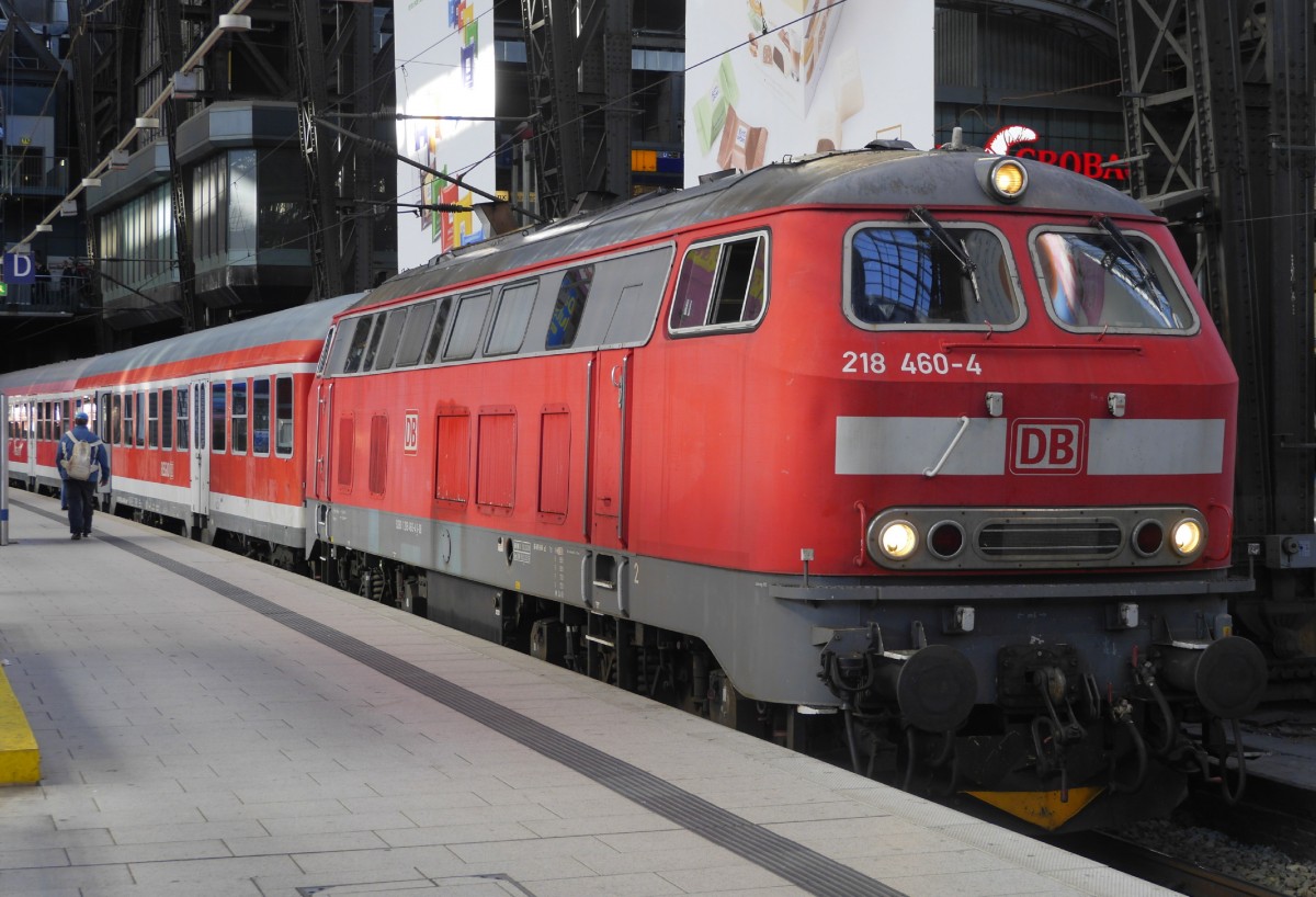 218 460 mit RB aus n-Wagen in Hamburg Hbf, 24.6.15