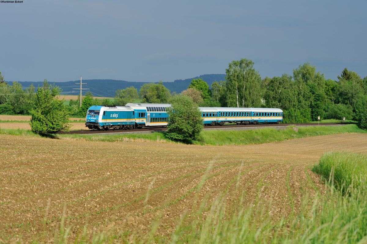 223 071 mit ALX84110 von München nach Hof bei Thölau, 28.05.2016