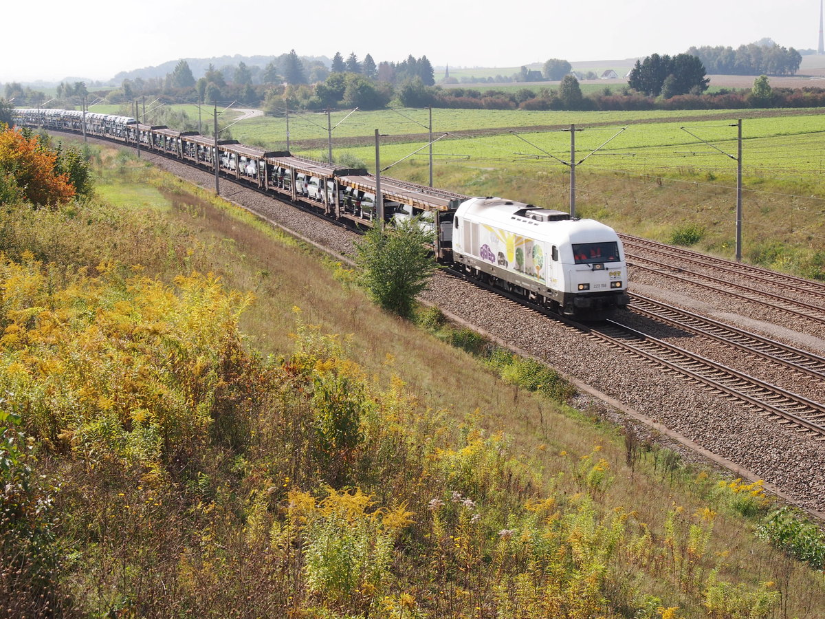 223 158 mit DGS 91102 von München Milbertshofen nach Wolnzach Markt. Am 21.09.17 bei Hebertshausen