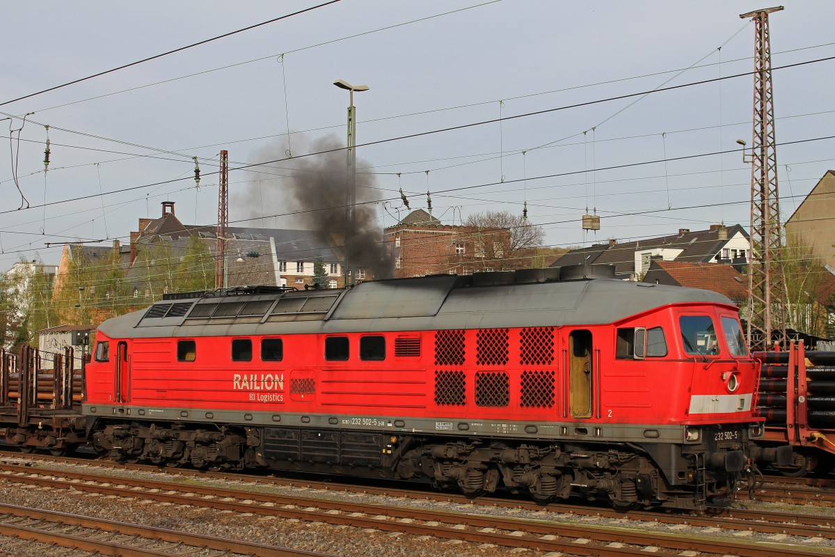 232 502 am 2.4.14 in Düsseldorf-Rath.