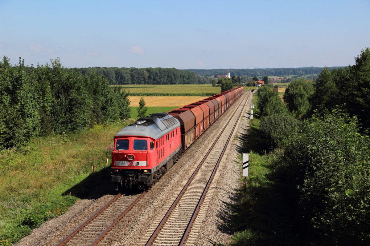 232 601-5 mit einem Kieszug von Roßberg nach Friedrichshafen Stadt bei Mochenwangen am 21.08.13