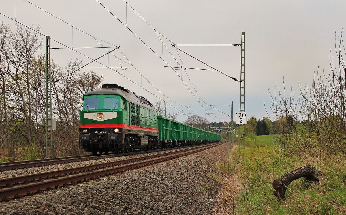 241 008-2 (SBW) zu sehen bei Plauen/V. am 27.04.17 mit einem Sandzug von Kayna nach Heilbronn.