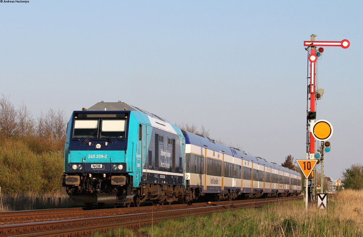 245 209-2 mit der NOB81722 Hamburg Altona-Westerland(Sylt)) bei Klanxbüll 8.5.16