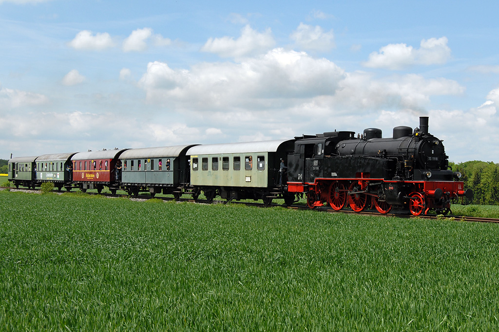 25.05.2017 Waldhausen, 75 1118 (MBG Karlsruhe, Baujahr 1921) auf dem Weg nach Gussenstadt, KBS 758