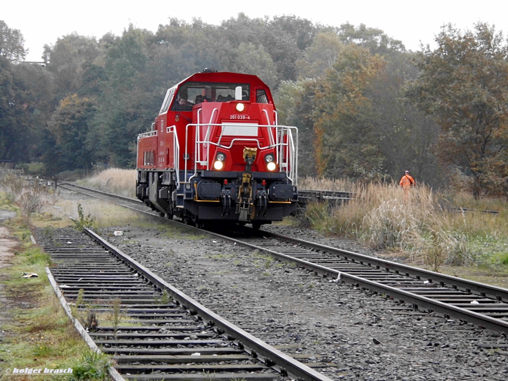 261 038-4 war am 17.10.13 bei rangierarbeiten beim bhf glinde