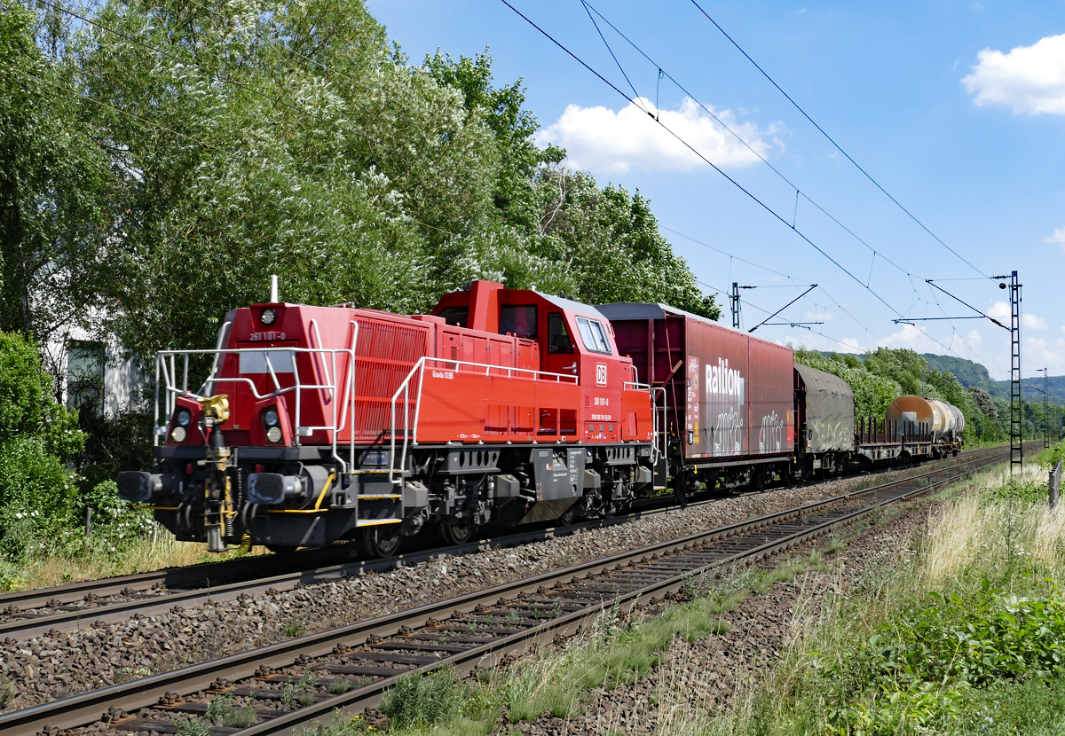 261 101-0 Güterzug durch Bonn-Beuel - 07.07.2017