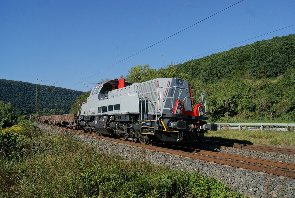 261 314 war am 26.08.2016 mit einem unbekannten Güterzug im Maintal zwischen Wernheim und Karlstadt unterwegs.