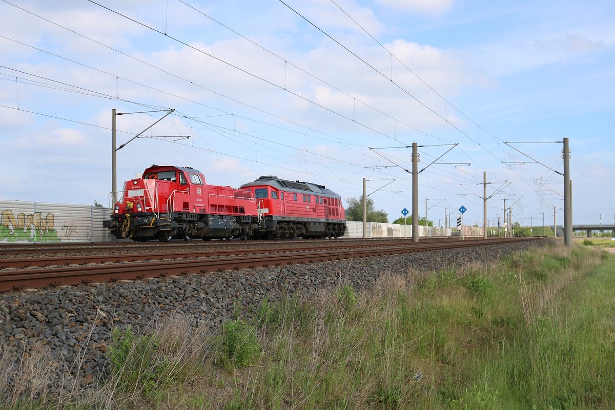 265 019-0 zieht BR 232 DB bei Benndorf auf der Bahnstrecke Magdeburg–Leipzig (KBS 340) in Richtung Halle (Saale). [25.5.2017 - 17:21 Uhr]