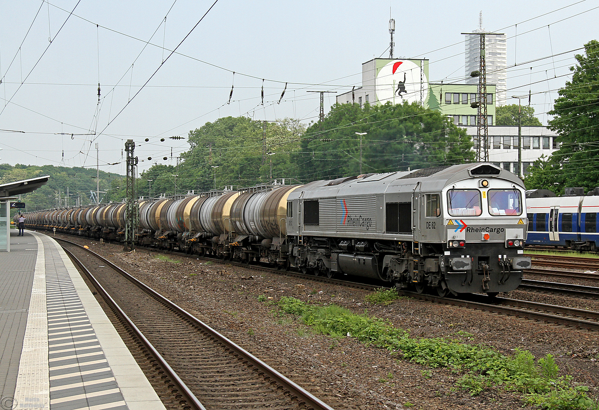 266 062 / DE62  RHC  am Wasserglaszug in Köln West am 14.05.2018