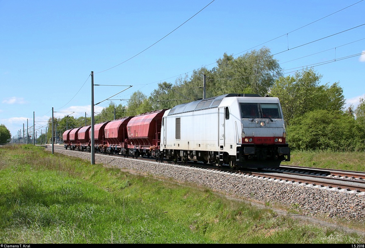 285 107-9 der ITL logistics GmbH als Gz fährt in Hohenthurm auf der Bahnstrecke Berlin–Halle (KBS 250) Richtung Bitterfeld. [1.5.2018 | 13:32 Uhr]