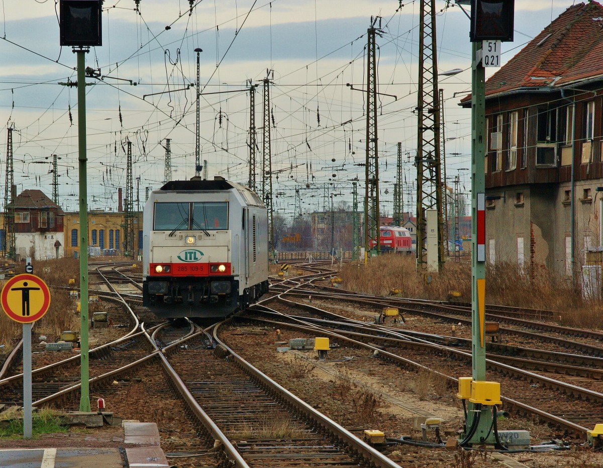 285 109-5 bei der Einfahrt in den Leipziger Hbf. am 21.02.14