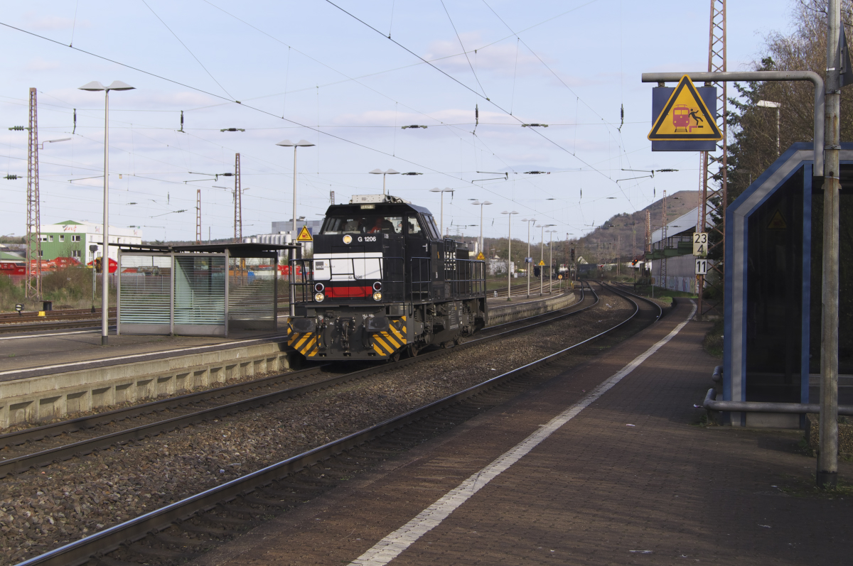 29.03.2017 - Rhenus Rail 47 - G1206 (92 80 1276 023-9 D-DISPO) durch Saarlouis in Richtung Dillingen. Bahnstrecke 3230 Saarbrücken - Karthaus