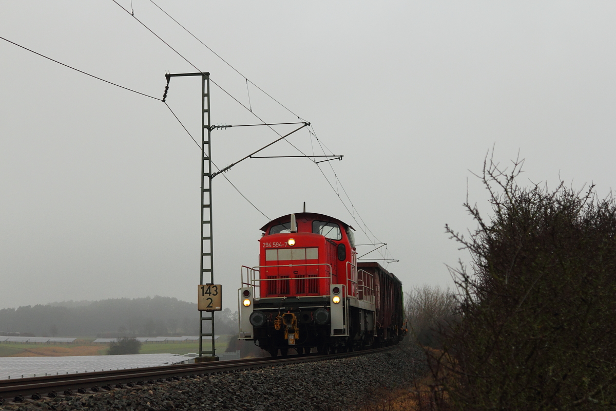 294 594-7 DB Cargo bei Ebersdorf/ Coburg am 23.12.2016.