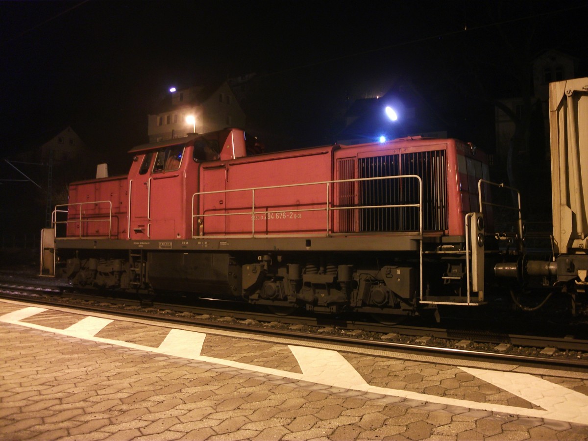 294 676 steht am 05.Mrz 2014 mit dem Mllzug nach Neuses(b. Kronach) im Bahnhof Kronach.