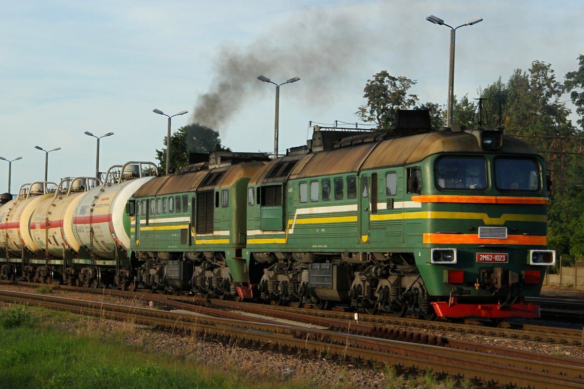 2M62-1023 am 7.9.16 an der weißrussischen polnischen Grenze im Ort Terespol. Diesel oder Dampflok ?