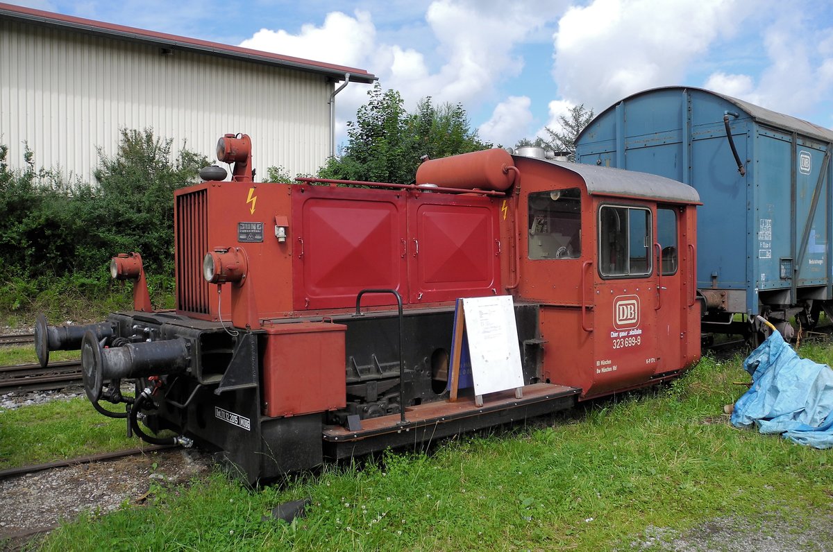 323 699 der `LEO´ (Lokalbahn Endorf-Obing) am 03.07.16 in Obing