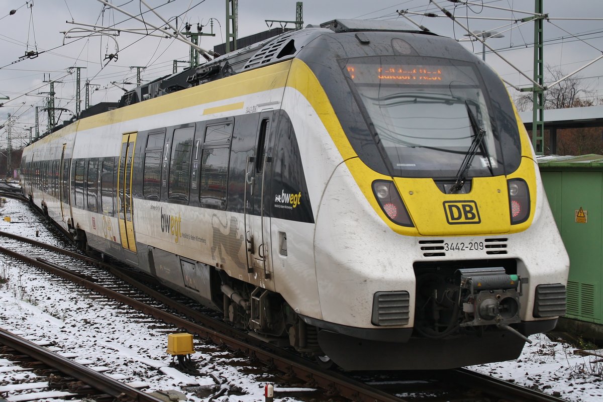 3442 209-7 verlässt am 4.1.2019 als RB17563 von Stuttgart Hauptbahnhof nach Gaildorf West den Startbahnhof.